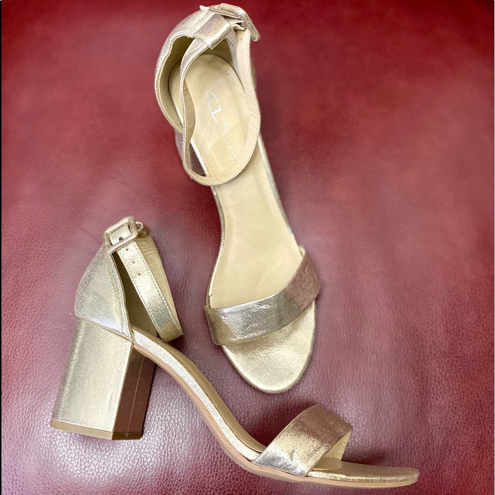 Sandals in silver color CL Laundry Heeled Sandals 3” H